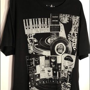 T shirt musical black